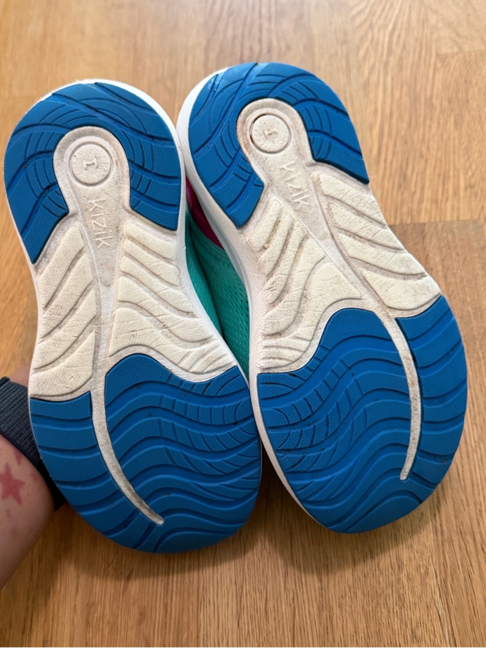 Kizik Kids 13C Blue Aqua Pink Athens Lace Up Sneakers Unisex - Picture 6 of 10